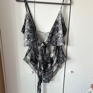 Aerie Black and White One Piece Swimsuit